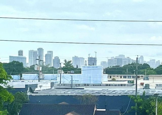 7516 NE 1st Avenue 302, Miami, FL 33138