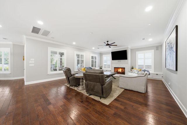 315 E 24th Street, Houston, TX 77008