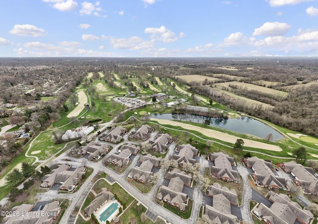 8112 Saint Andrews Village Dr, Louisville, KY 40241