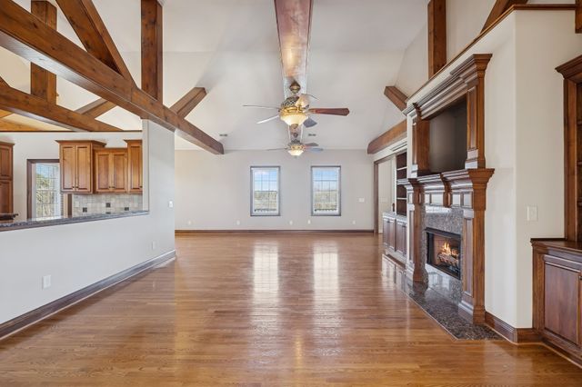 517 Nichols Ln, Gallatin, TN 37066