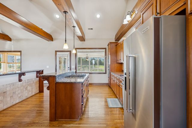 517 Nichols Ln, Gallatin, TN 37066