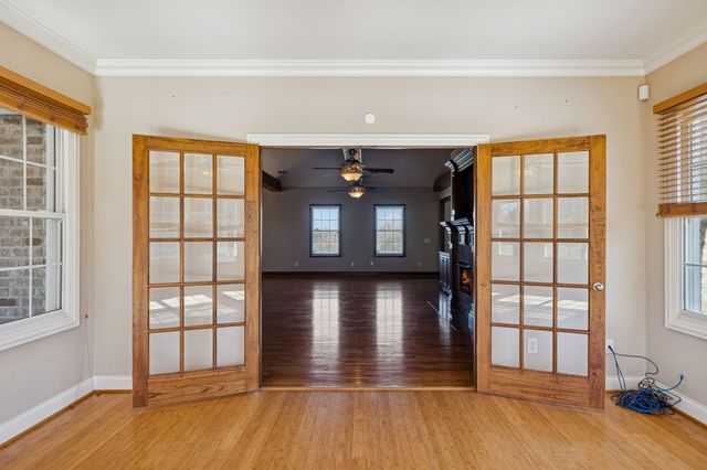 517 Nichols Ln, Gallatin, TN 37066