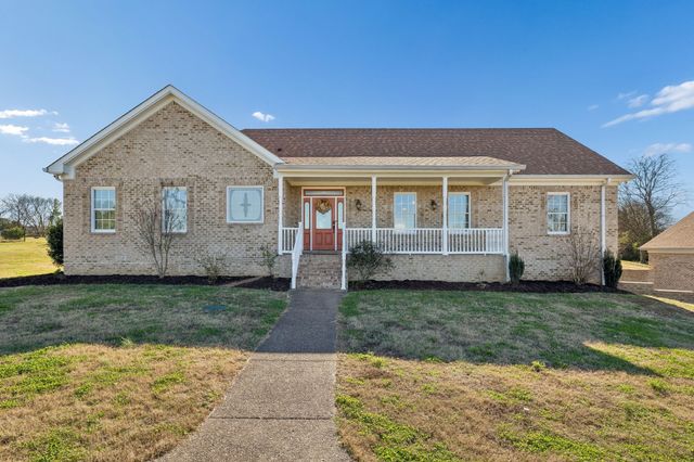 517 Nichols Ln, Gallatin, TN 37066