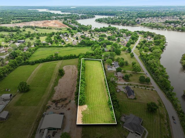 517 Nichols Ln, Gallatin, TN 37066