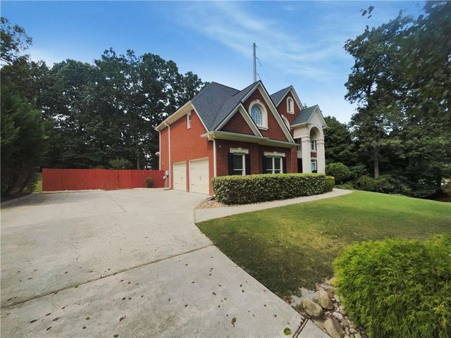 1900 Chattahoochee Run Drive, Suwanee, GA 30024