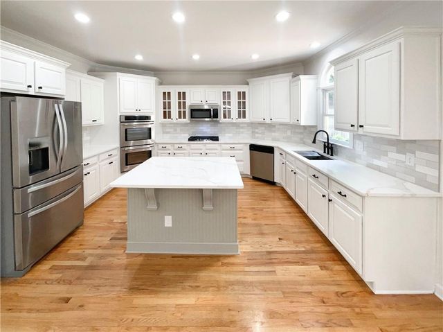 1900 Chattahoochee Run Drive, Suwanee, GA 30024