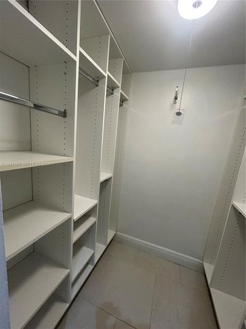 20301 W Country Club Dr 1224, Aventura, FL 33180