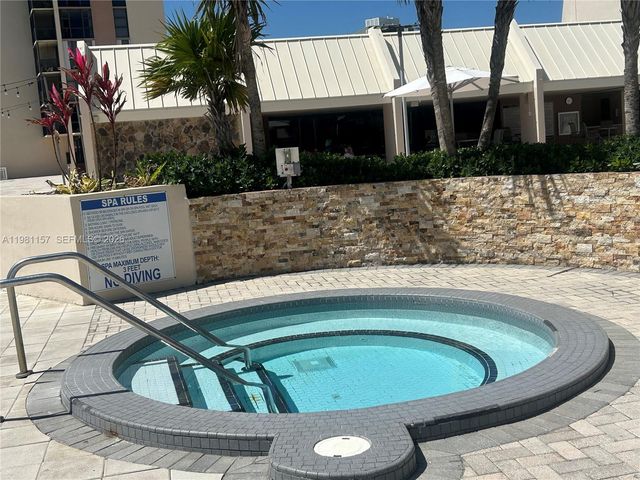 20301 W Country Club Dr 1224, Aventura, FL 33180