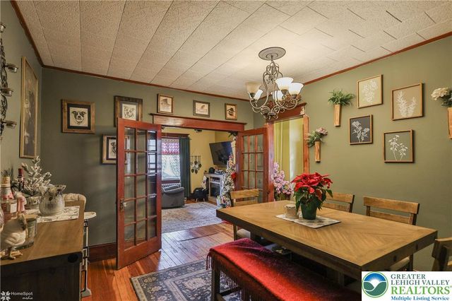 369 Mauch Chunk Street, Nazareth Boro, PA 18064