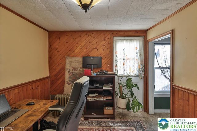 369 Mauch Chunk Street, Nazareth Boro, PA 18064