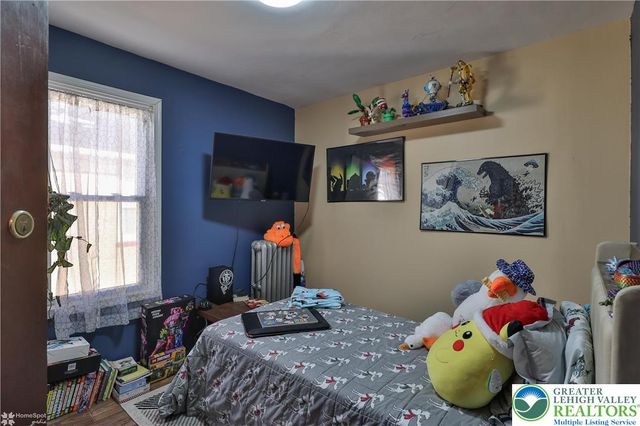 369 Mauch Chunk Street, Nazareth Boro, PA 18064