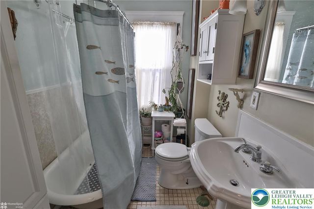 369 Mauch Chunk Street, Nazareth Boro, PA 18064