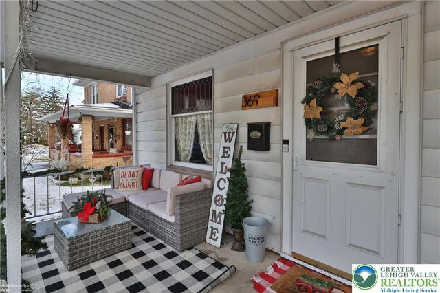 369 Mauch Chunk Street, Nazareth Boro, PA 18064