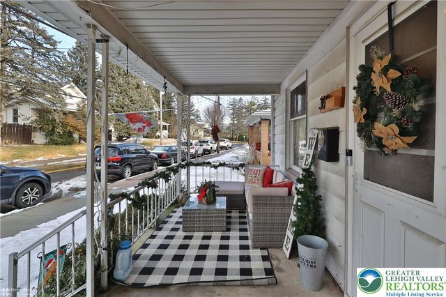 369 Mauch Chunk Street, Nazareth Boro, PA 18064