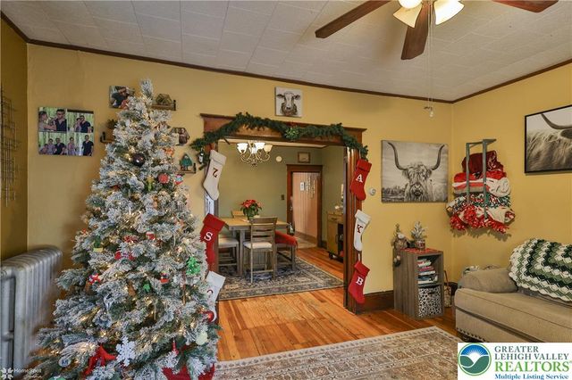 369 Mauch Chunk Street, Nazareth Boro, PA 18064