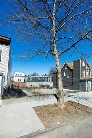 615 Mead Street, New York City, NY 10460