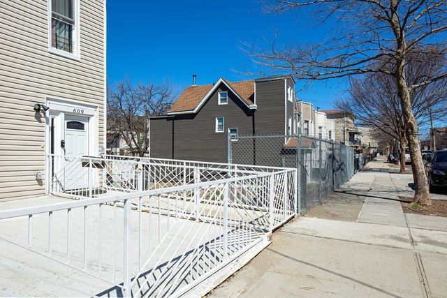 615 Mead Street, New York City, NY 10460