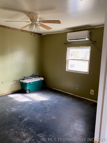 107 N Main Street, Grove, OK 74344