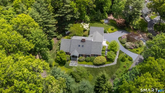 3 Glenmore Drive, Farmington, CT 06032