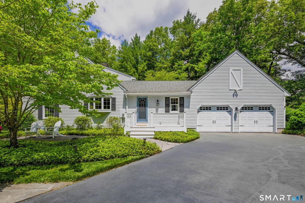 3 Glenmore Drive, Farmington, CT 06032