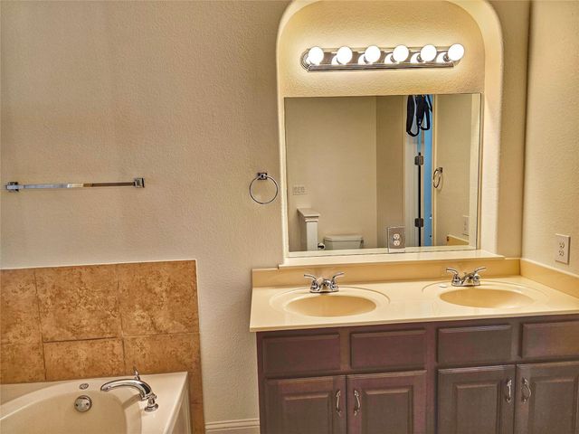 11508 Flushwing DR, Austin, TX 78754