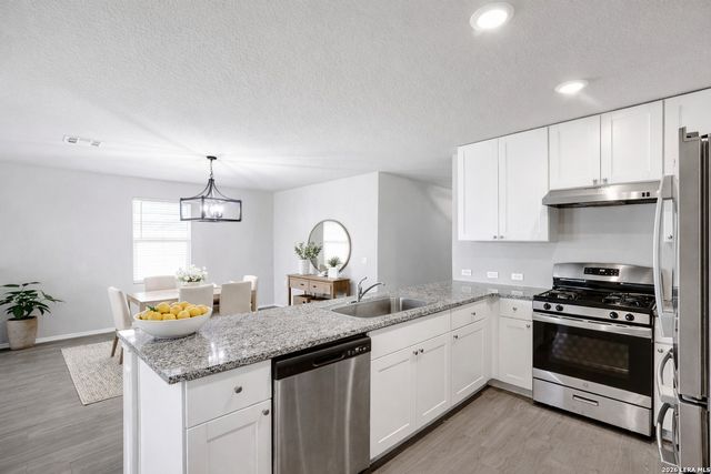 11927 Pewee, San Antonio, TX 78221