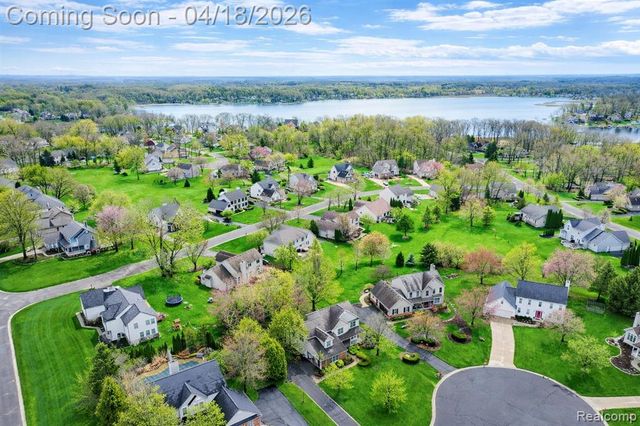 3249 Mackenzie Court, Howell, MI 48843