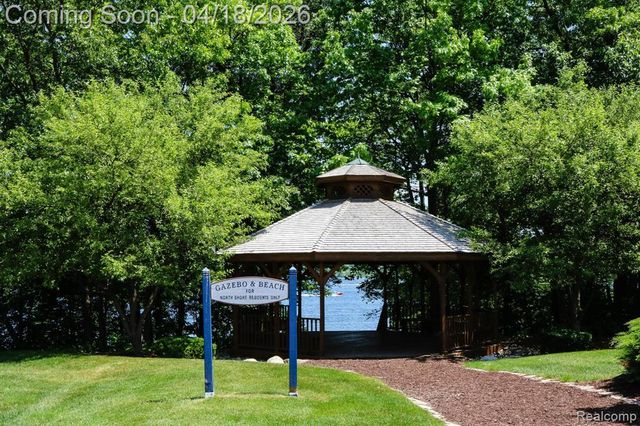 3249 Mackenzie Court, Howell, MI 48843