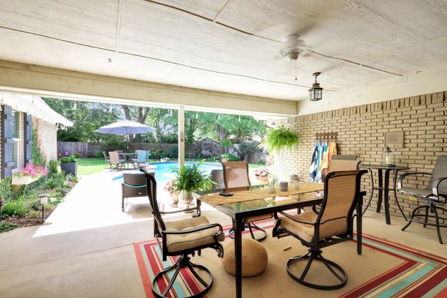 1130 Clubhouse Drive, Mansfield, TX 76063
