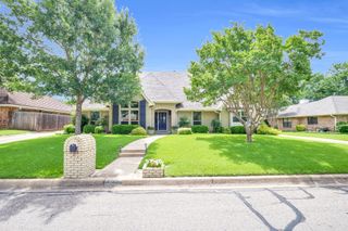 1130 Clubhouse Drive, Mansfield, TX 76063