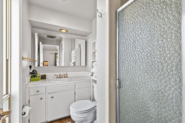 2860 W Griffin Creek Road, Medford, OR 97501