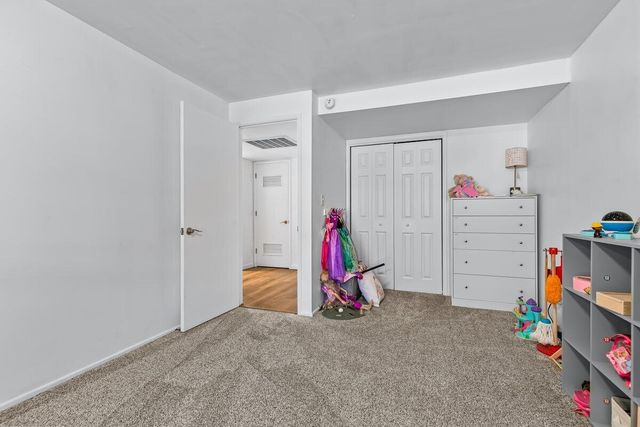 2860 W Griffin Creek Road, Medford, OR 97501