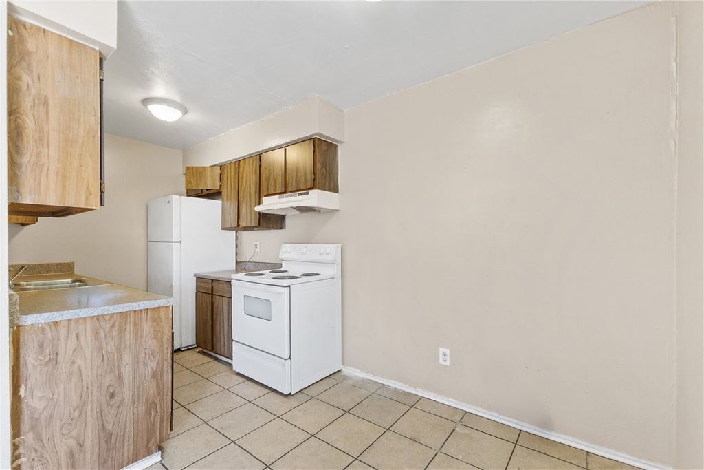 2802-2804 Cypress Bend Circle, Bryan, TX 77801 — photo 5