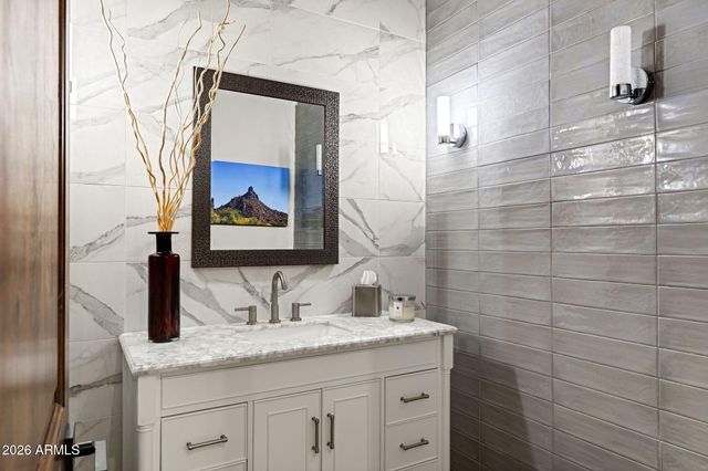 11923 E CASITAS DEL RIO Drive, Scottsdale, AZ 85255