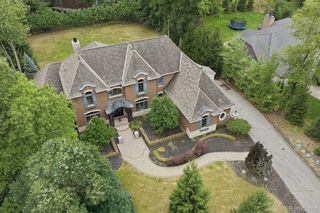 2707 Turtle Lake Drive, Bloomfield Charter Township, MI 48302