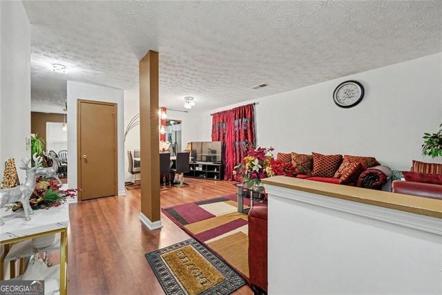 6258 Phillips Lake Court, Lithonia, GA 30058
