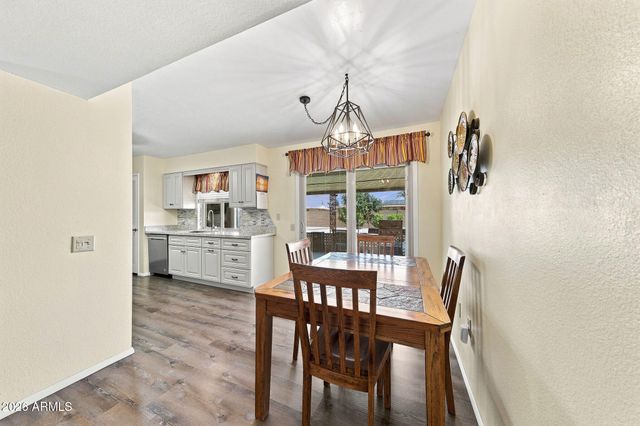 10534 W TUMBLEWOOD Drive, Sun City, AZ 85351