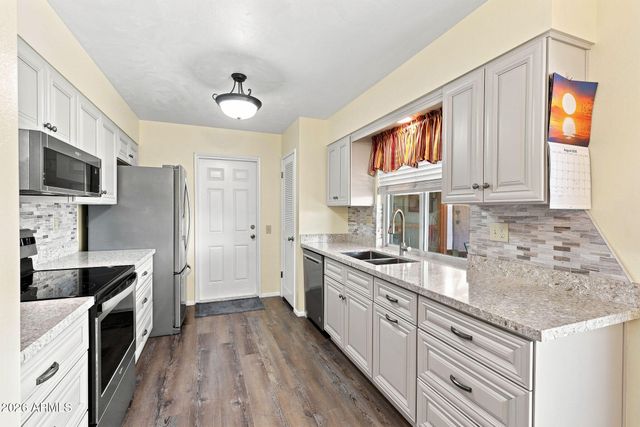 10534 W TUMBLEWOOD Drive, Sun City, AZ 85351