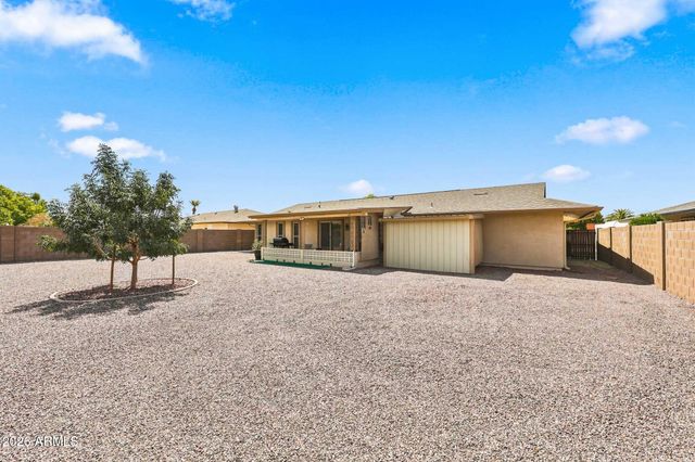 10534 W TUMBLEWOOD Drive, Sun City, AZ 85351