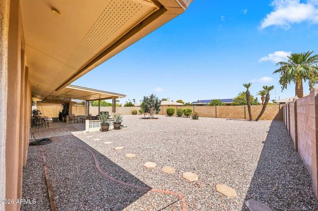 10534 W TUMBLEWOOD Drive, Sun City, AZ 85351
