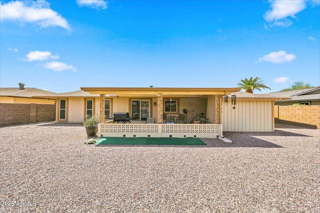 10534 W TUMBLEWOOD Drive, Sun City, AZ 85351