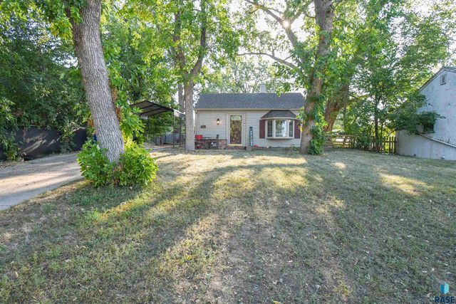 400 S Lowell Ave Avenue, Sioux Falls, SD 57103