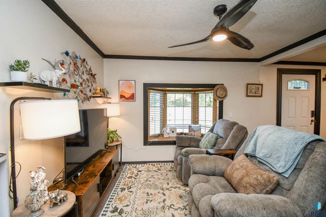 400 S Lowell Ave Avenue, Sioux Falls, SD 57103