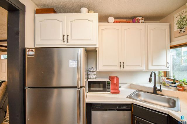 400 S Lowell Ave Avenue, Sioux Falls, SD 57103