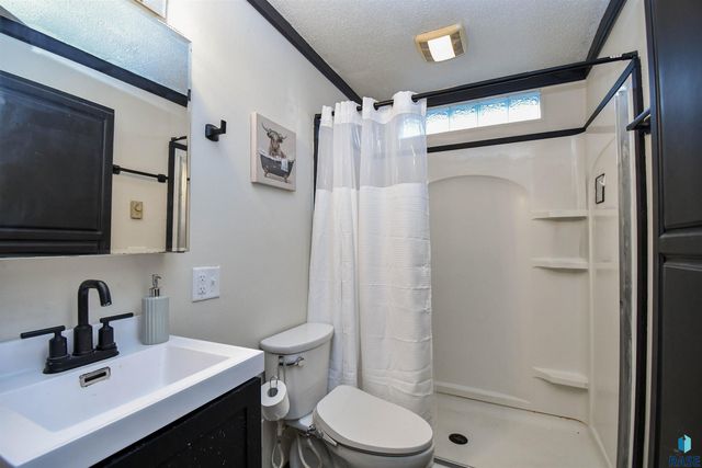 400 S Lowell Ave Avenue, Sioux Falls, SD 57103