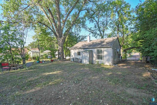 400 S Lowell Ave Avenue, Sioux Falls, SD 57103
