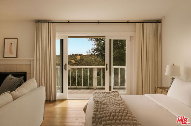 2741 Bottlebrush Drive, Los Angeles, CA 90077