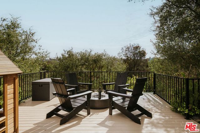 2741 Bottlebrush Drive, Los Angeles, CA 90077