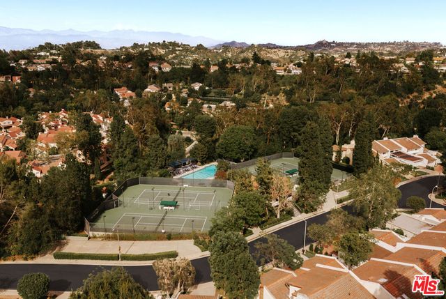 2741 Bottlebrush Drive, Los Angeles, CA 90077