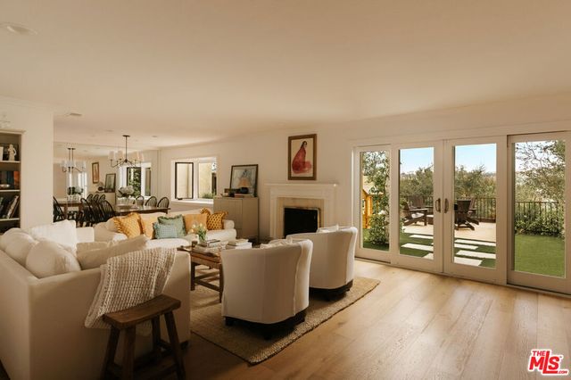 2741 Bottlebrush Drive, Los Angeles, CA 90077